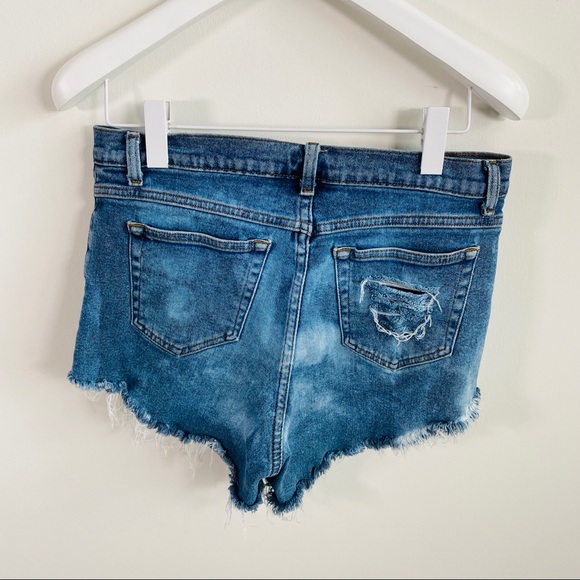 Distressed High Hip Highwaisted Cut Daisy Dukes Shorts - Picture 6 of 10